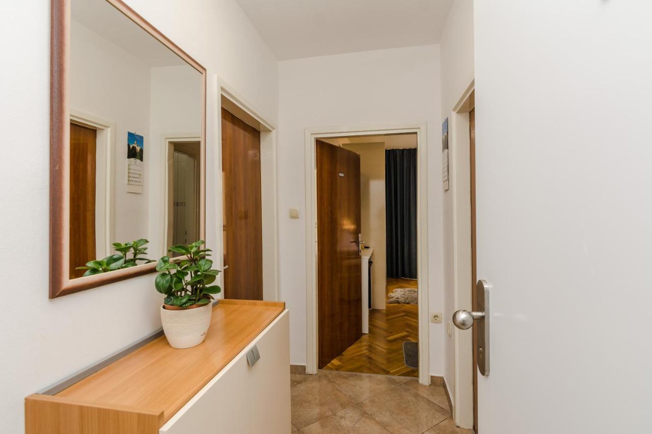 Neva Room With Private Bathroom Zadar Exterior photo