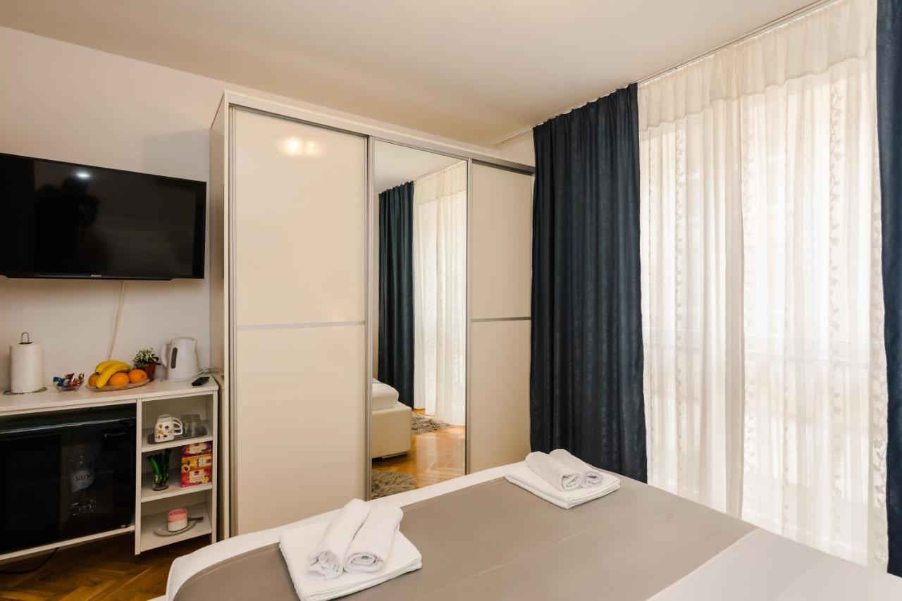 Neva Room With Private Bathroom Zadar Exterior photo